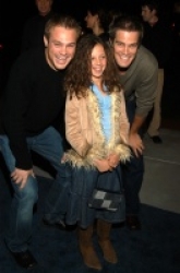 Photos de Mackenzie Rosman - The Future Event 01.30.2003 - 4